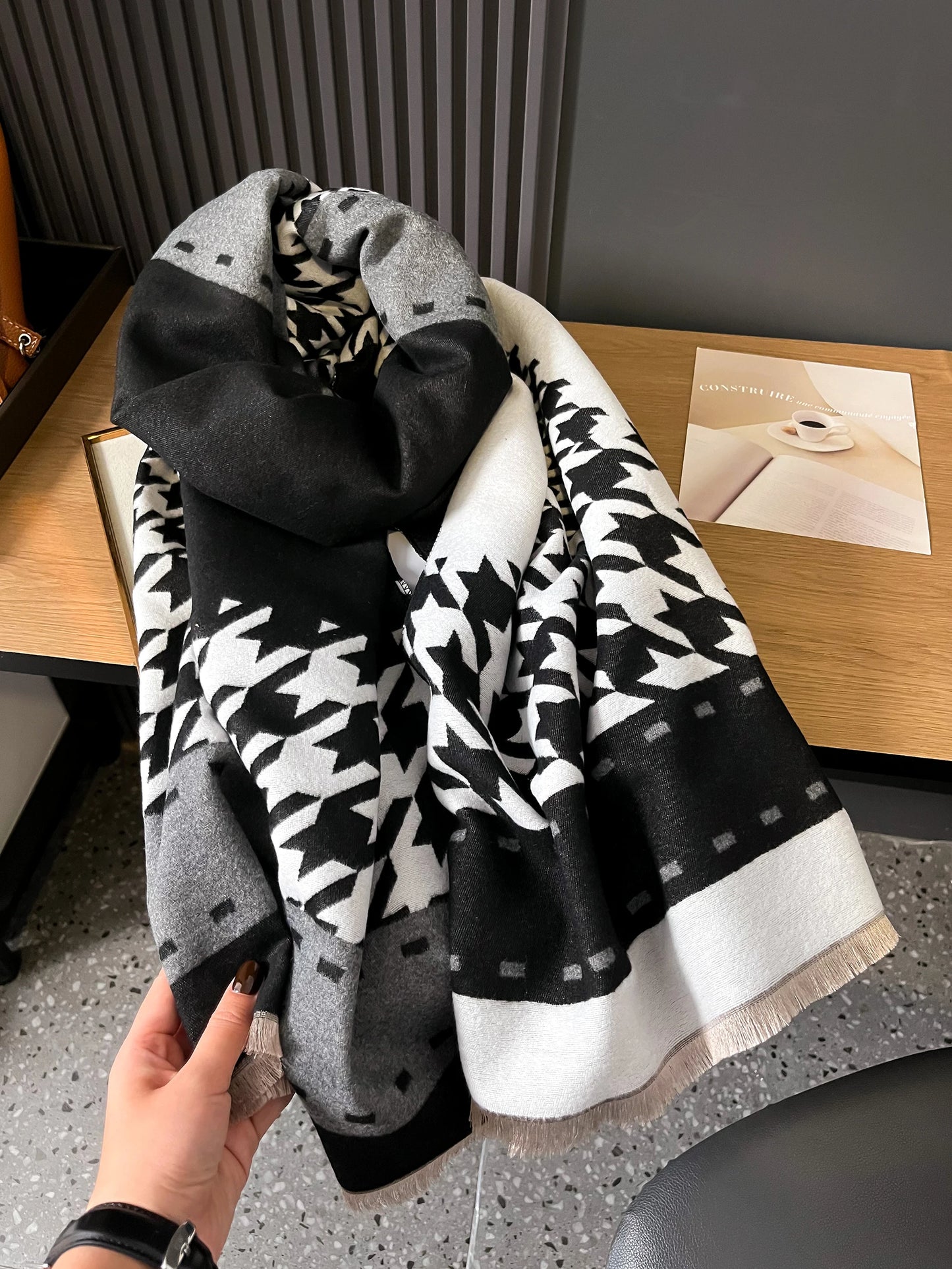 Women's Cashmere Scarf