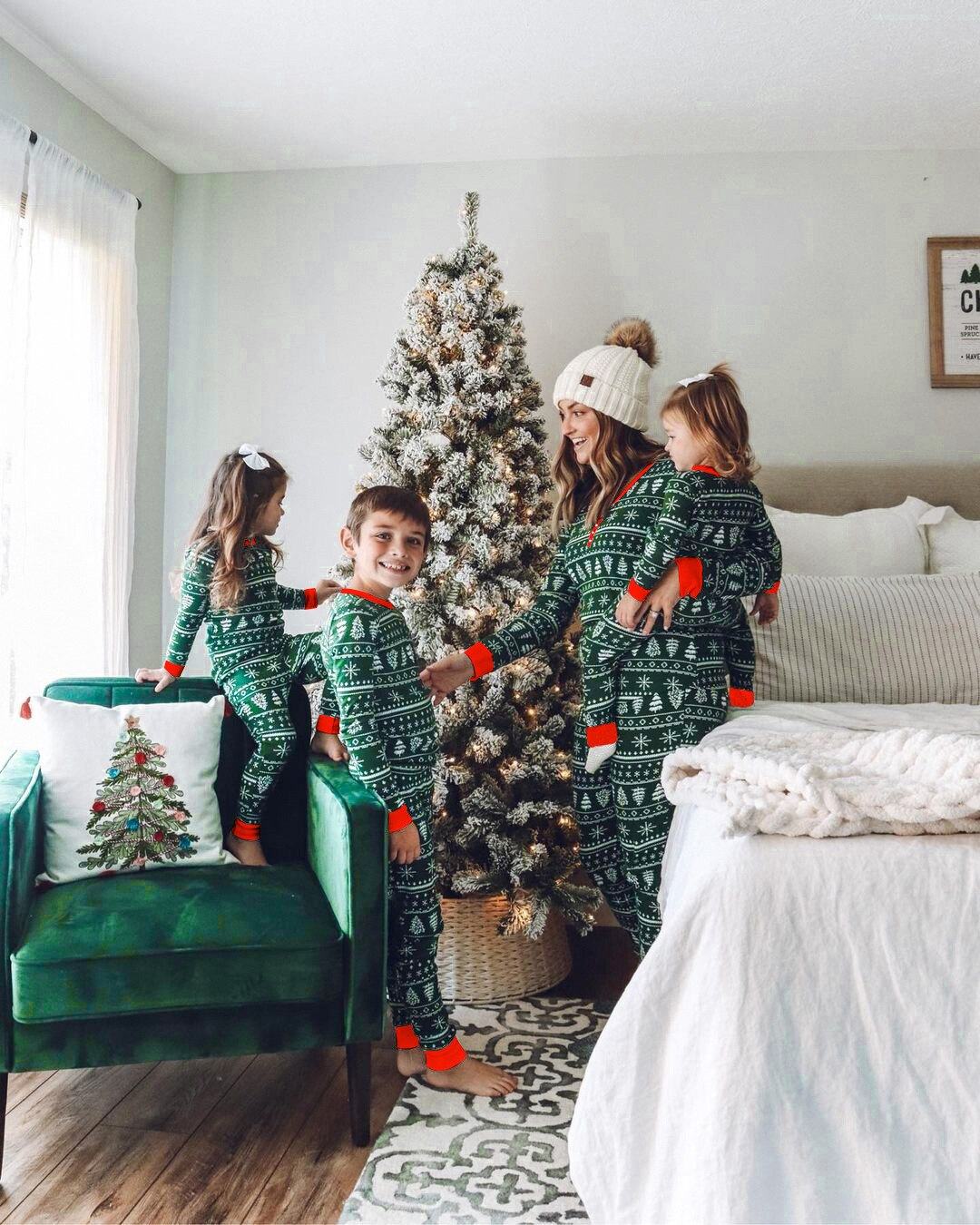 2023 New Christmas Mom Daughter Dad Son PajamasMisthere K. - All rights reserved